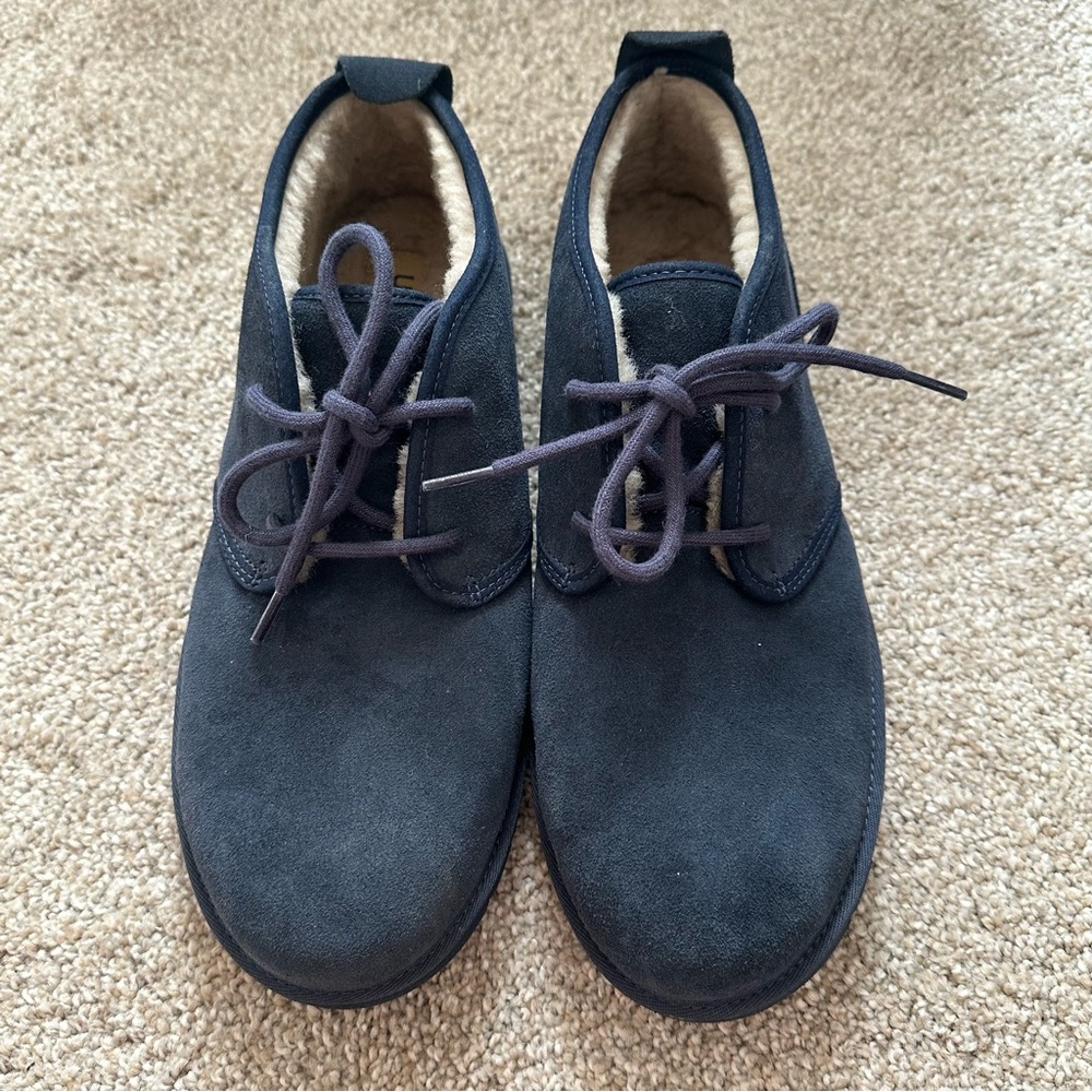 NWOT Men’s Ugg - Picture 2 of 6